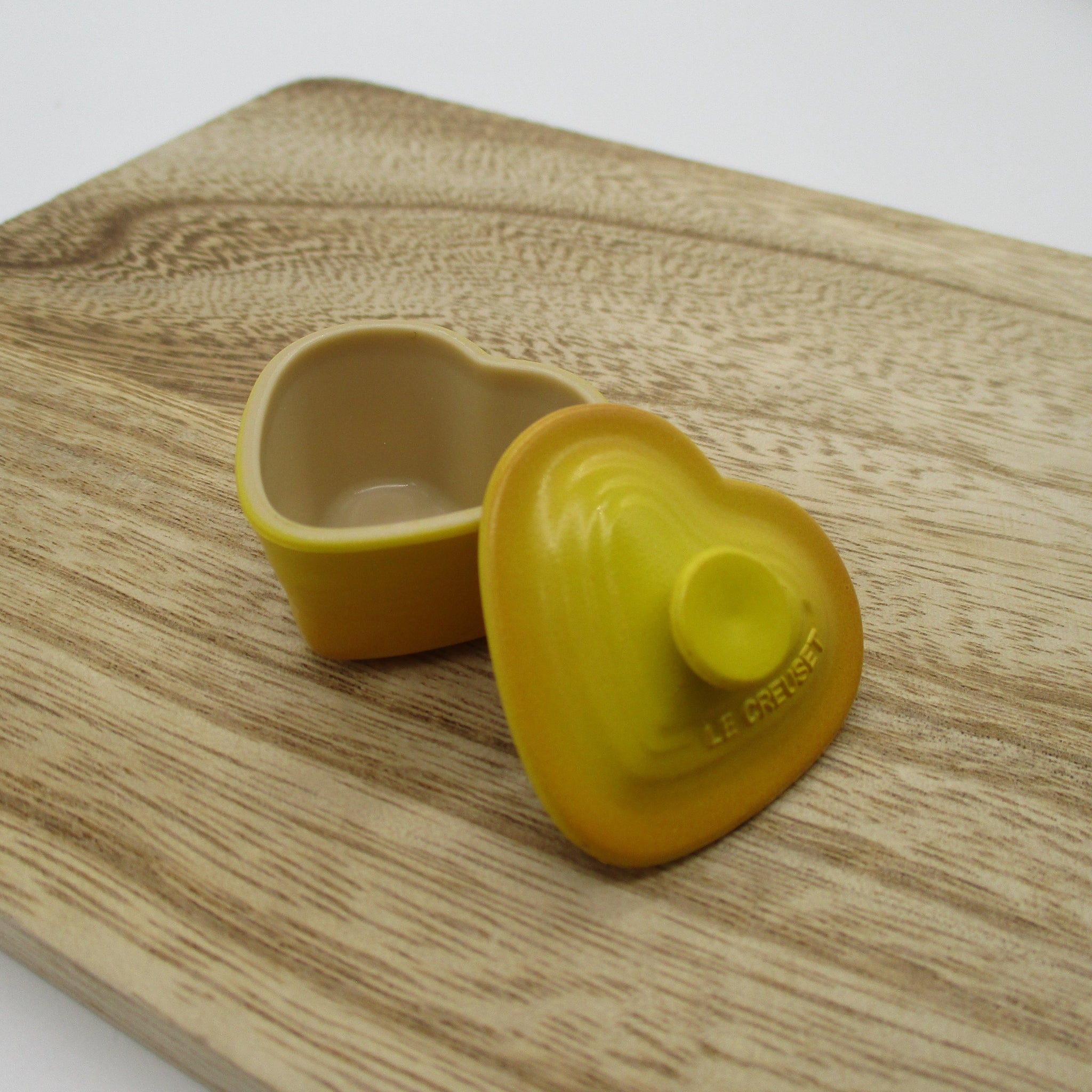 LE CREUSET KIRIN Novelty heart case 1pcs yellow about 3.5cm