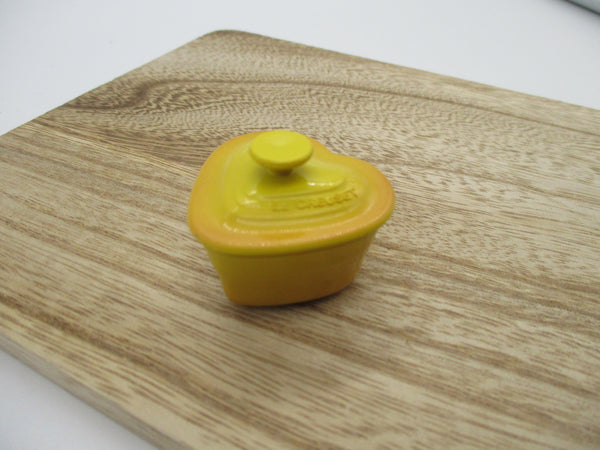 LE CREUSET KIRIN Novelty heart case 1pcs yellow about 3.5cm