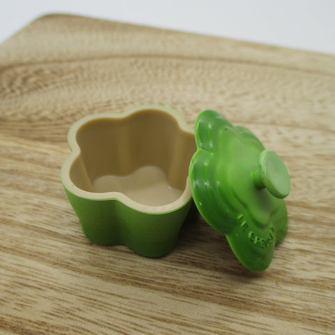 LE CREUSET KIRIN Novelty flower case 1pcs Green about 3.5cm