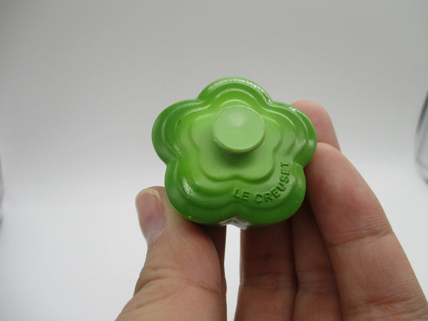 LE CREUSET KIRIN Novelty flower case 1pcs Green about 3.5cm