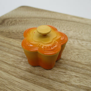 LE CREUSET KIRIN Novelty flower case 1pcs　Orange about 3.5cm