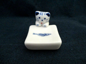 PorcelainChops Chopsticks Rest Fish and Cat 1pcs